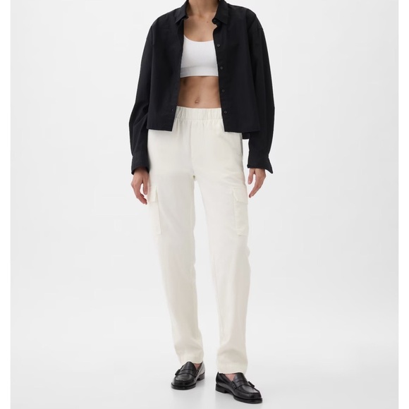 NWT • Gap • Mid Rise Twill Cargo Pants in New Off White - Picture 5 of 11